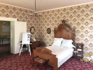 1895 Bedroom