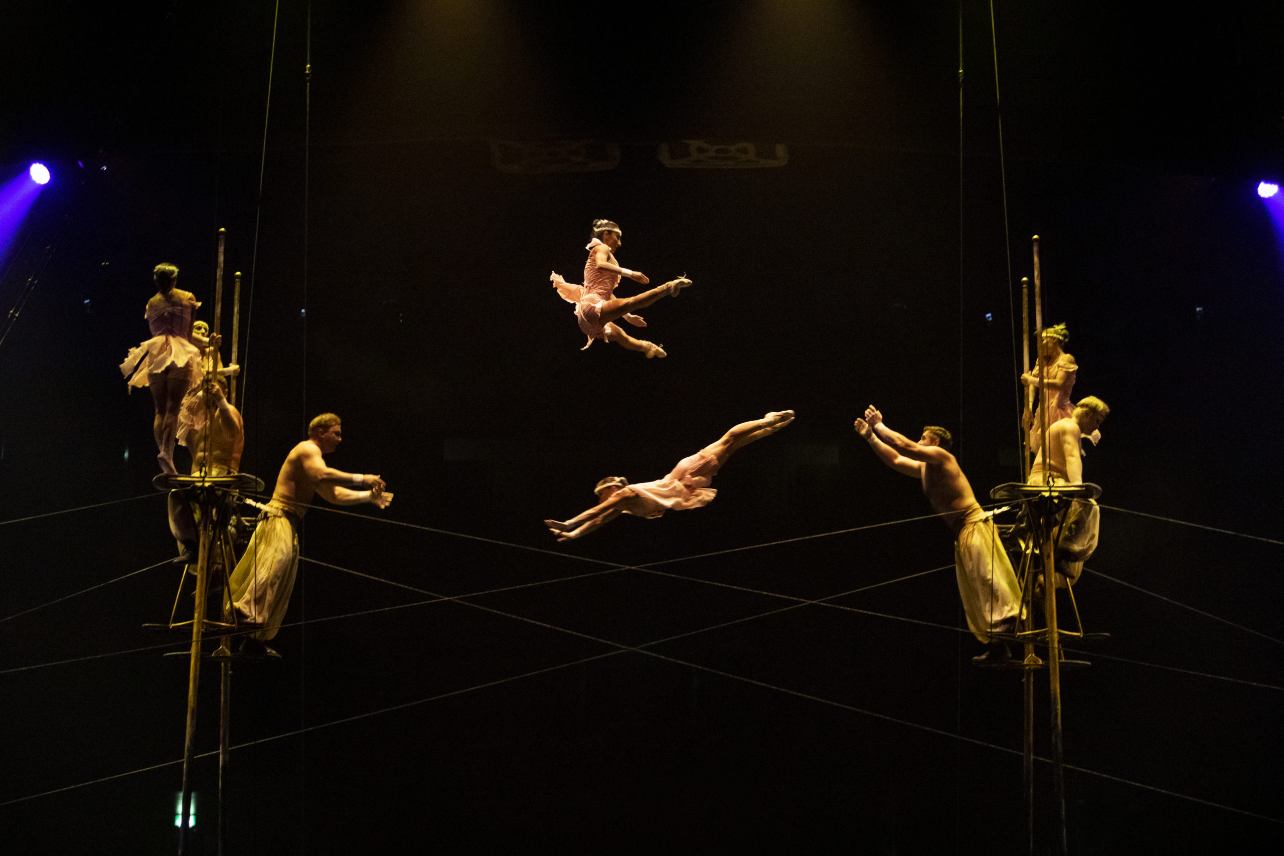 Cirque Du Soleil's Corteo - An Absolute Must See - TLM